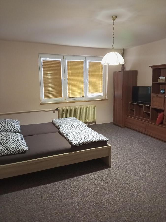 Ubytovani U Jany Hluboká nad Vltavou Esterno foto